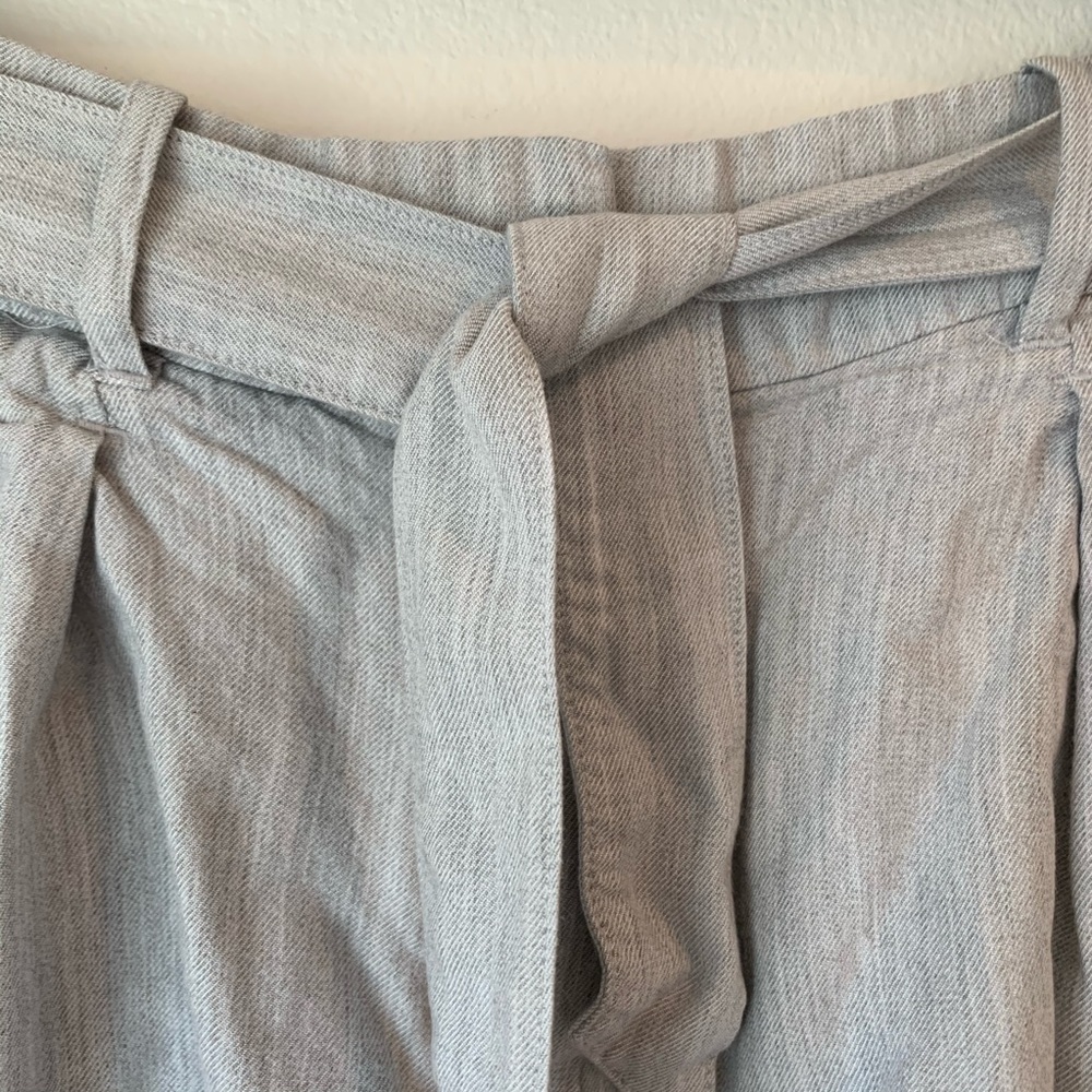 🌸3/$10 Talula Flowy Belted Shorts (Size 00) - Picture 6 of 7